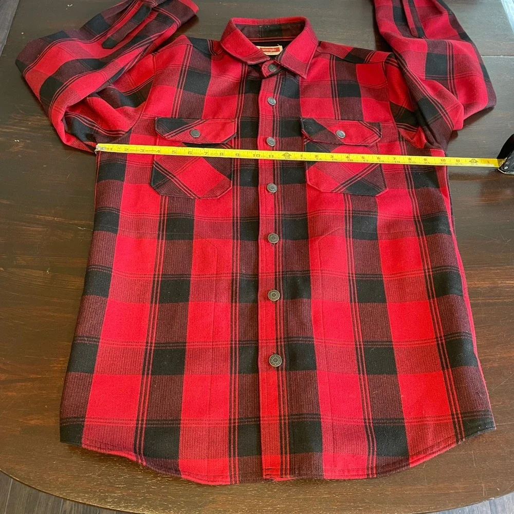 Wrangler Mens Red Black Buffalo Plaid Fleece Shirt Jacket Shacket HLP1ACR Size M
